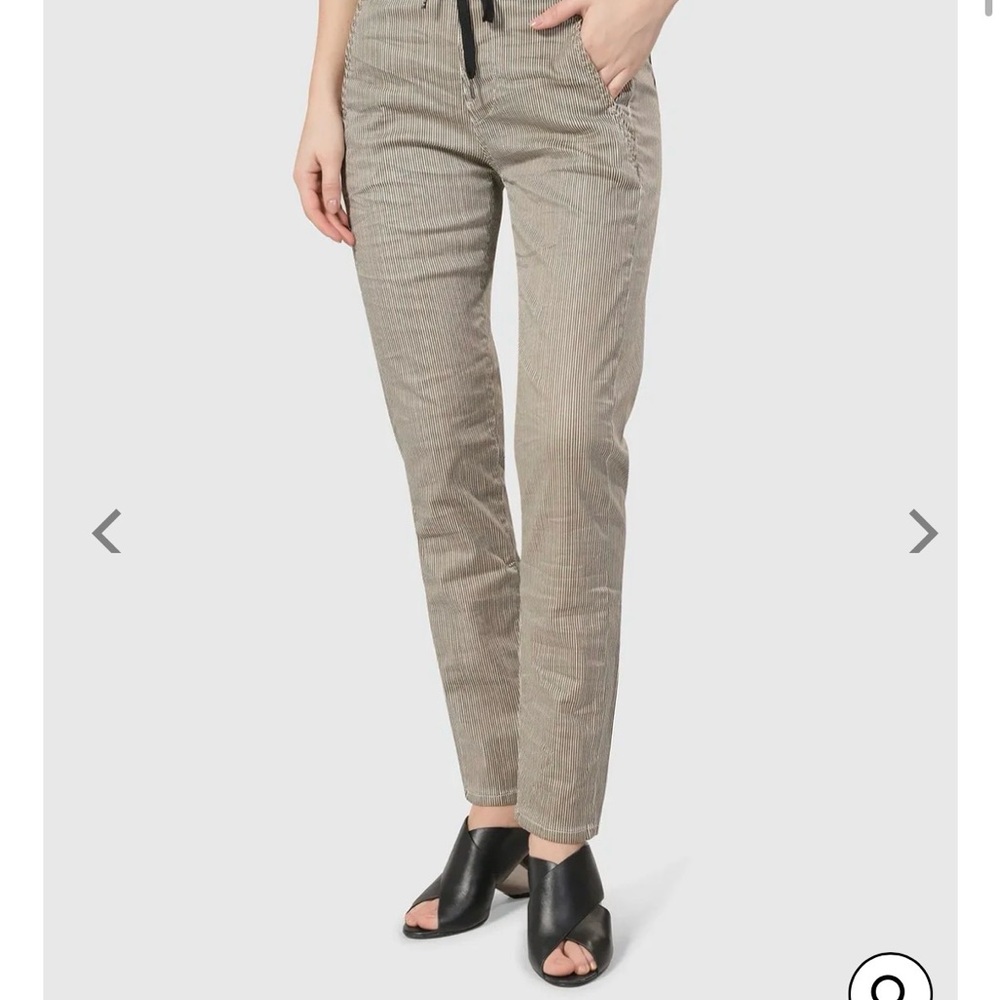 Alembika Striped Tan Pants